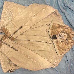 Goatskin Leather zip up  XL w faux fur trimming and zippers at end of sleeves